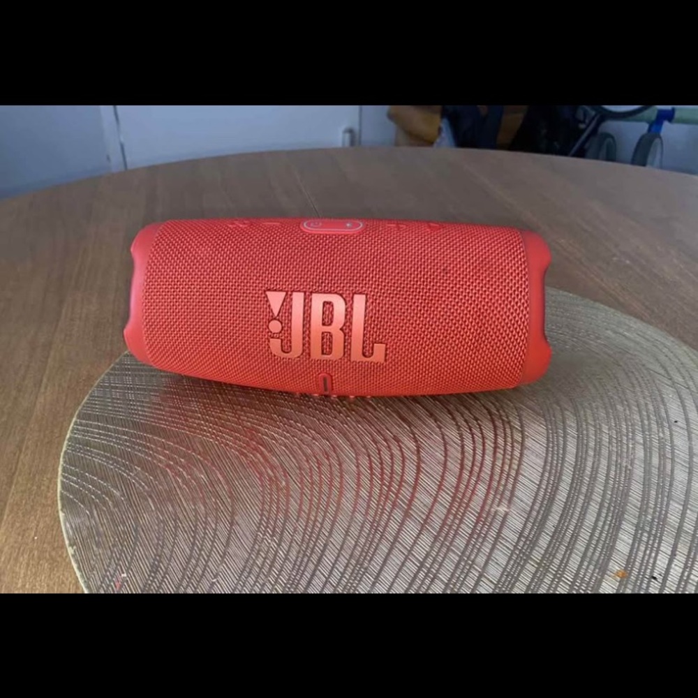 JBL Bluetooth Speaker - Bold Red